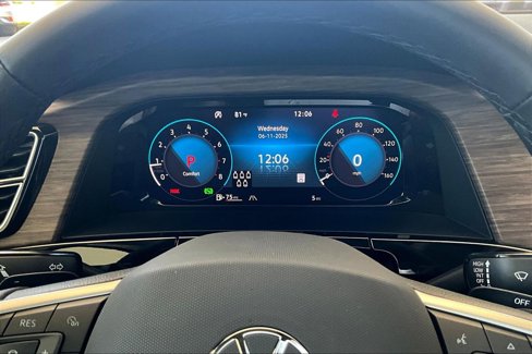 New 2025 Volkswagen Atlas SEL Premium R-Line image 24