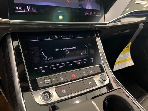 New 2025 Audi Q8 Premium image 32
