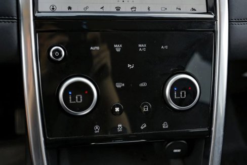 Used 2020 Land Rover Discovery Sport SE image 30