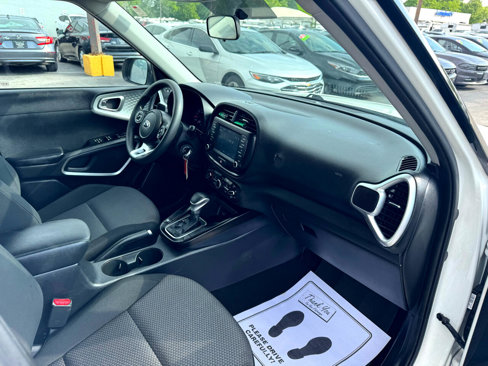 Used 2020 Kia Soul LX image 9