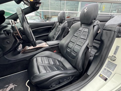 Used 2014 Ferrari California image 2