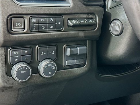 Used 2023 Chevrolet Tahoe Premier w/ Advanced Technology Package image 10