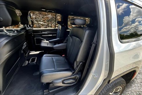 Used 2024 Jeep Wagoneer Series III image 24