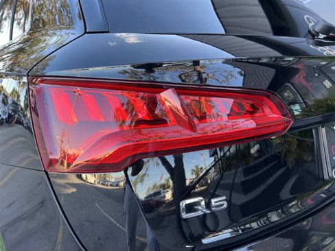 Used 2020 Audi Q5 2.0T Premium Plus w/ Premium Plus Package image 9
