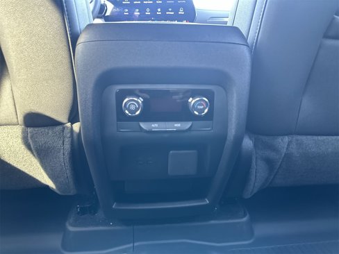New 2026 Chevrolet Traverse Z71 w/ Driver Confidence Package image 20