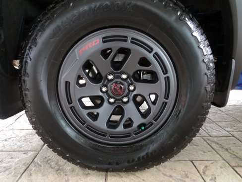 Certified 2025 Nissan Frontier Pro-X w/ Pro Convenience Package image 12