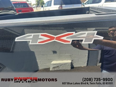 Used 2022 Chevrolet Colorado LT image 19