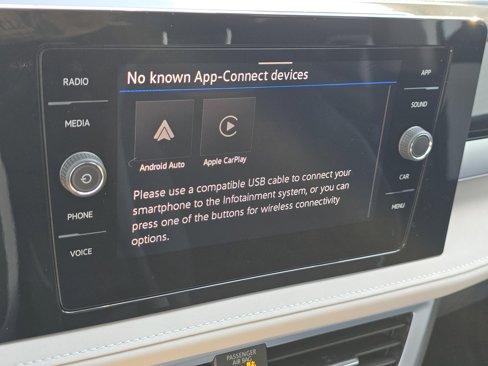 New 2025 Volkswagen Taos SE image 10