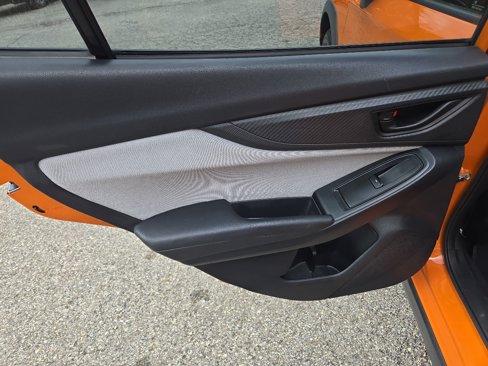 Used 2018 Subaru Crosstrek 2.0i Premium image 11