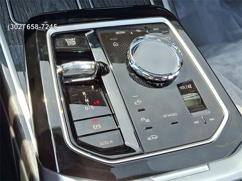 New 2026 BMW 750e xDrive w/ Premium Package image 14