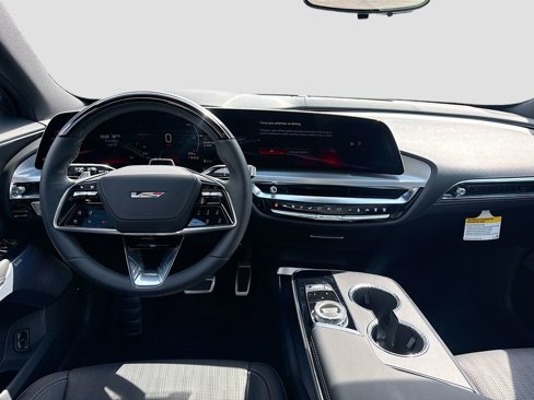 New 2026 Cadillac Lyriq V image 24