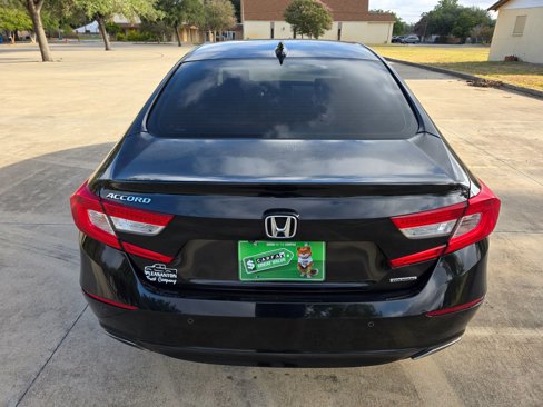 Used 2018 Honda Accord Touring image 7