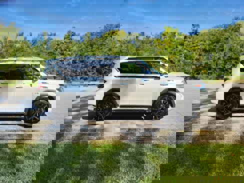 Used 2017 Nissan Armada Platinum image 5