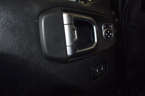 Used 2020 Jeep Gladiator Overland image 37
