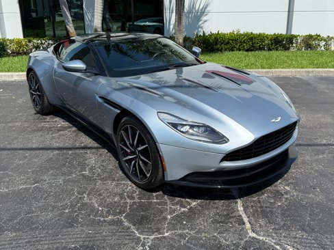 Used 2018 Aston Martin DB11 V12 image 7