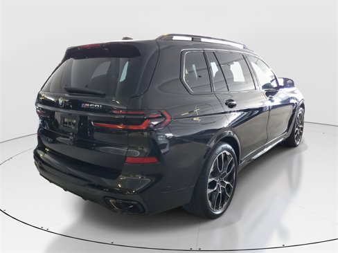 New 2026 BMW X7 M60i image 3