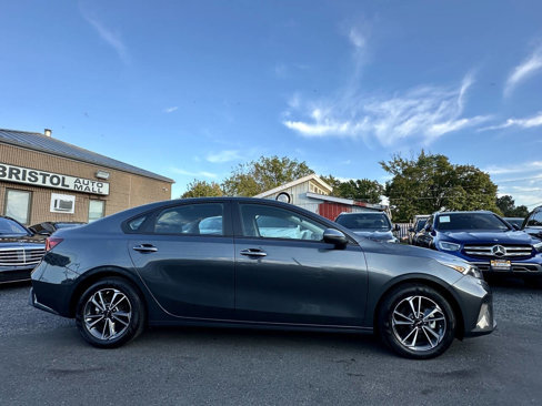 Used 2023 Kia Forte LXS image 3