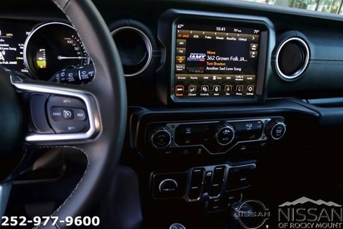 Used 2023 Jeep Wrangler Unlimited Sahara image 20