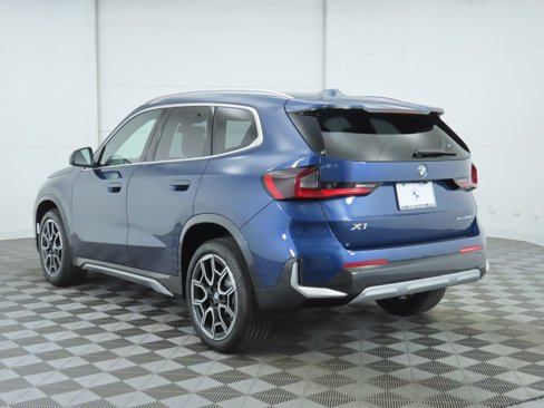 Used 2025 BMW X1 xDrive28i w/ Technology Package image 8