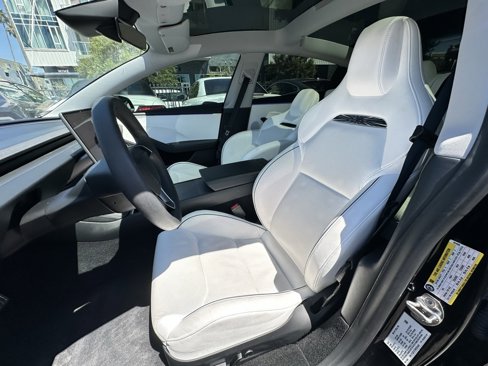 Used 2024 Tesla Model 3 Performance image 11