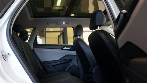 Used 2022 Volkswagen Taos SE image 47