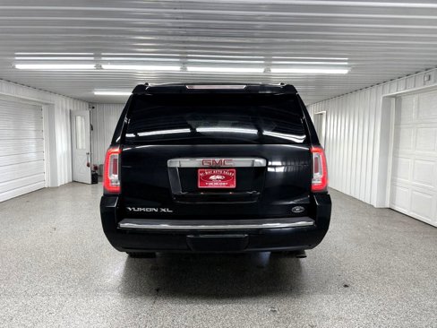 Used 2019 GMC Yukon XL Denali image 5