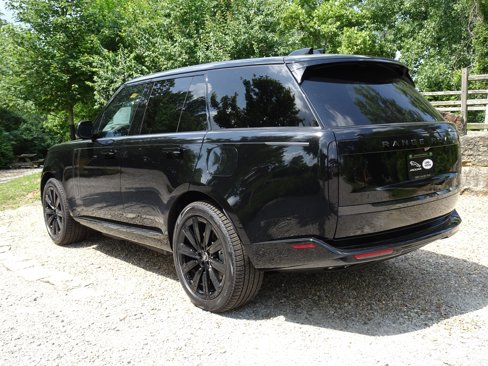 New 2025 Land Rover Range Rover SE image 10