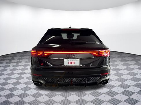 New 2025 Audi RS Q8 performance image 10