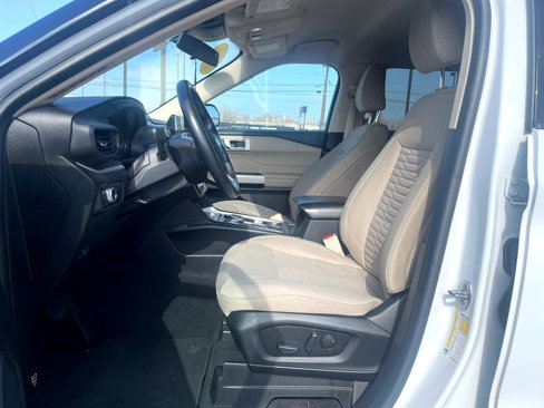 Used 2021 Ford Explorer XLT image 10