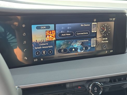 New 2025 Nissan Murano SV w/ Cargo Package image 18