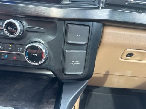 Certified 2024 Ford F250 Lariat w/ Chrome Package image 42