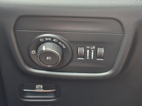 Used 2022 Jeep Grand Cherokee L Summit image 25