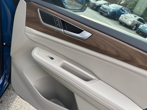 New 2025 Volkswagen Atlas SE image 31