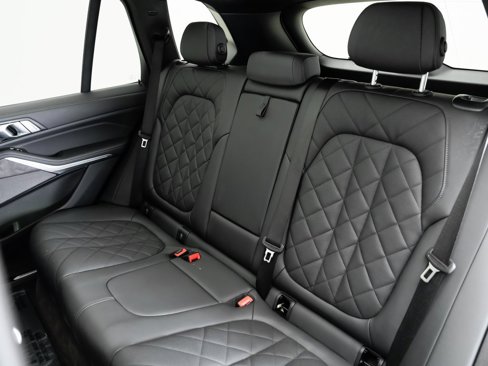 Used 2025 BMW X5 xDrive40i w/ M Sport Package image 25