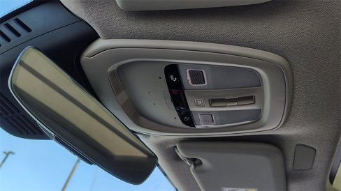 New 2026 Volvo XC40 B5 Plus w/ Climate Package image 25