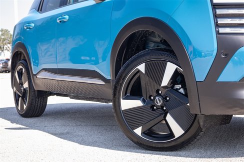 New 2026 Nissan Kicks SR w/ SR Premium Package image 2