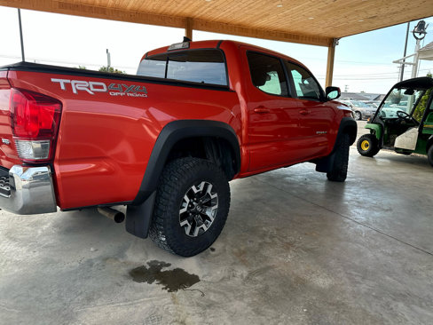 Used 2017 Toyota Tacoma TRD Off-Road image 23
