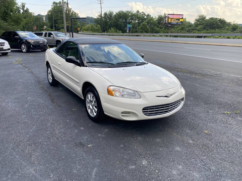 Used 2002 Chrysler Sebring GTC image 11