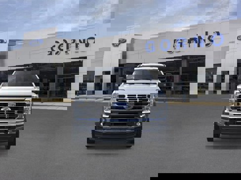 New 2025 Ford F550 4x4 Regular Cab Super Duty image 6