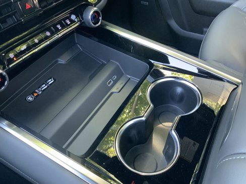 New 2026 Chevrolet Suburban Z71 w/ Comfort Package image 24