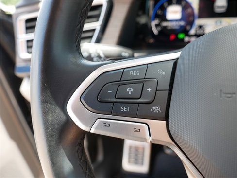 Certified 2024 Volkswagen Atlas SEL Premium R-Line image 25