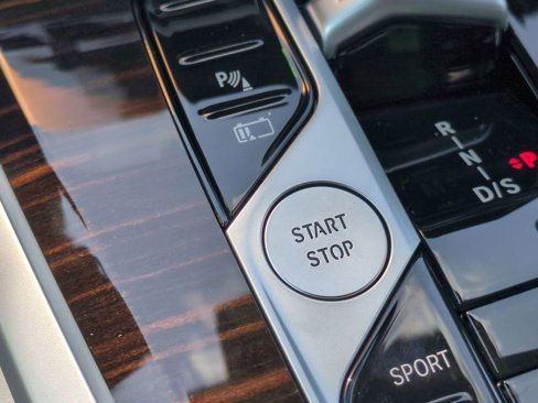 New 2026 BMW X5 xDrive50e image 29
