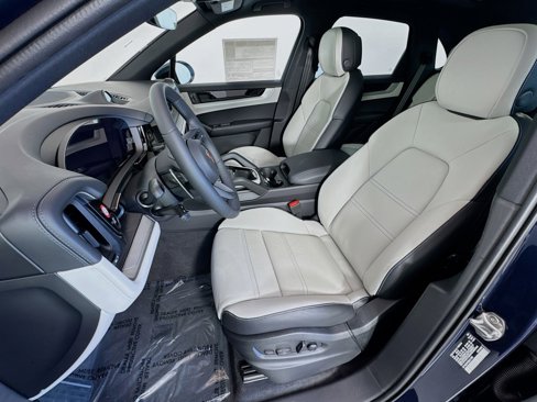 New 2025 Porsche Cayenne E-Hybrid image 5
