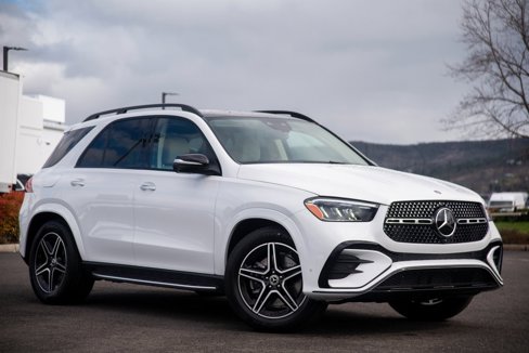 Used 2025 Mercedes-Benz GLE 350 4MATIC image 3