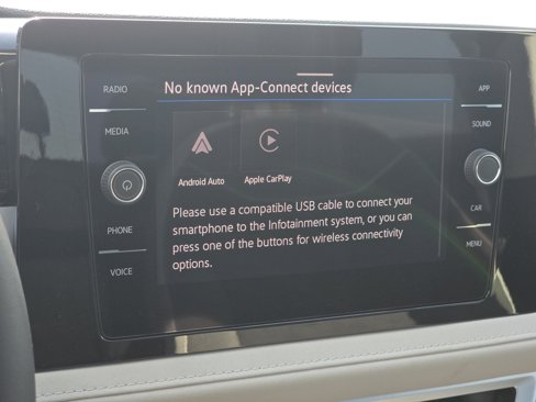 New 2025 Volkswagen Taos SE image 10