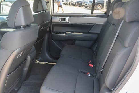 New 2026 Hyundai Santa Fe SE image 12