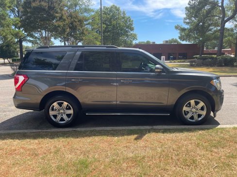 Used 2020 Ford Expedition XLT w/ Equipment Group 202A image 6