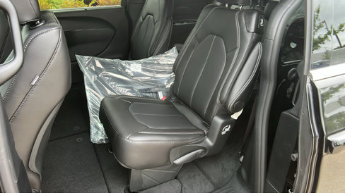 New 2026 Chrysler Pacifica Select image 20