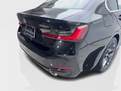 Used 2025 BMW 330i Sedan image 18