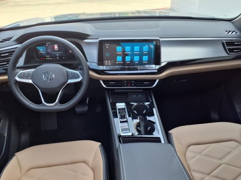 New 2025 Volkswagen Atlas Cross Sport SE image 9